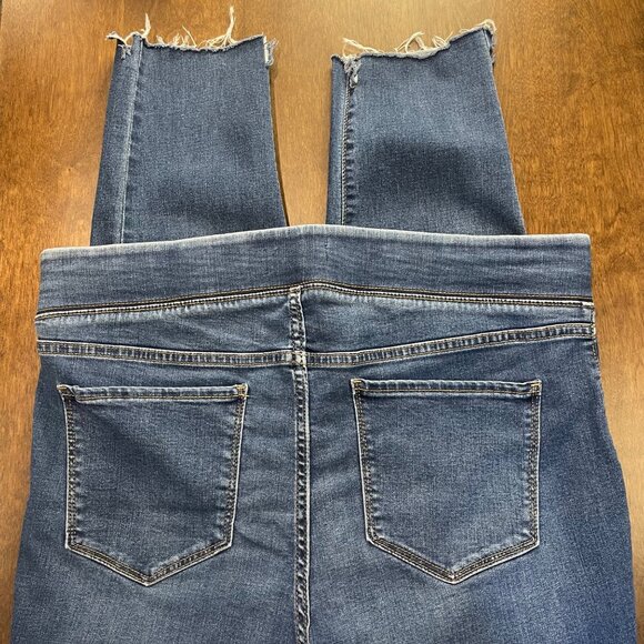Old Navy Rockstar Mid Rise Jeans Women's Plus Size 16 Elastic Waist CUT HEMS - Picture 7 of 10